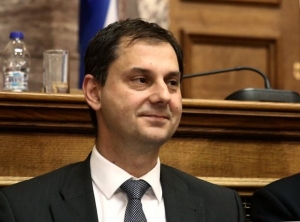 Θεοχάρης: Δεν είναι πρώτο μου μέλημα η προσωπική αποκατάσταση