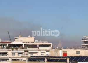 Στο ίδιο έργο θεατές: Μαύρο σύννεφο καπνού στη δυτική Θεσσαλονίκη – Τι απαντούν τα ΕΛΠΕ