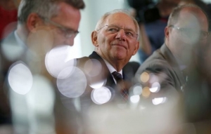 Spiegel: Ετοιμος ο Σόιμπλε να διαδεχτεί τη Μέρκελ μόνο αν εκείνη το θελήσει