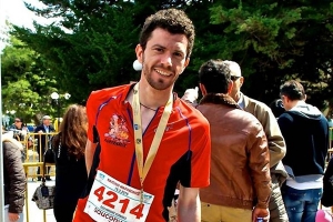 7ος στο Διεθνή Ημιμαραθώνιο Ναυπλίου ο Γιάννης Πολυμένης του Αίαντα