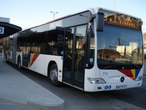 Μειώθηκε η ποινή του οδηγού του ΟΑΣΘ που κατέβασε αφρικανούς επιβάτες