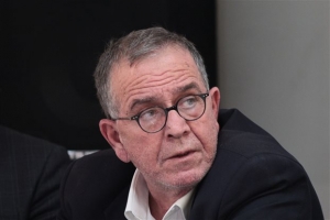Γ. Μουζάλας: Οι πρόσφυγες πρέπει να παραμείνουν στα νησιά
