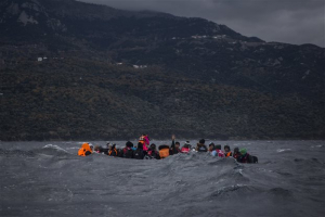Βυθίστηκε λέμβος με πρόσφυγες στο Αγαθονήσι - 11 οι νεκροί