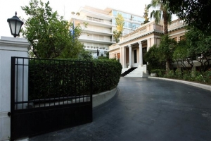 Στο Μαξίμου με τον Πρωθυπουργό Τσακνής και Ταγματάρχης