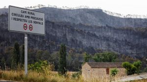 Κύμα καύσωνα και στην Ισπανία: Μαίνονται πυρκαγιές στον βορρά – Στη Σικελία ο υδράργυρος έδειξε 48,8