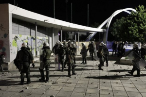 Θεσσαλονίκη: Πέντε συλλήψεις για τα επεισόδια έξω από τη ΔΕΘ