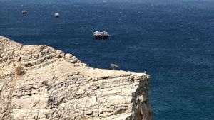 Απειλές κυρώσεων κατά του Ιράν αν δεν ανοίξει το Στενό του Χορμούζ