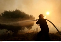 Οι φλόγες άγγιξαν τις αυλές των σπιτιών στην Αναφωνήτρια Ζακύνθου