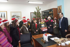 Χριστουγεννιάτικα κάλαντα στο Δήμαρχο Κιλκίς