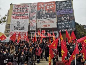 Πολυτεχνείο ΑΠΘ: Ολοκληρώθηκε η κατάθεση στεφάνων – “Ζωντάνεψαν” τα πράγματα στην κατάθεση ΚΚΕ(pics &amp; vids)