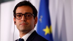 Δεν «εξισώνουν» τη Χαμάς με το Ισραήλ τα αιτήματα του ΔΠΔ για εντάλματα σύλληψης, δηλώνει ο Γάλλος ΥΠΕΞ