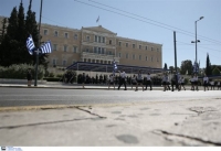 Μαίνεται ο πόλεμος κυβέρνησης - αντιπολίτευσης για την επιλογή των σημαιοφόρων