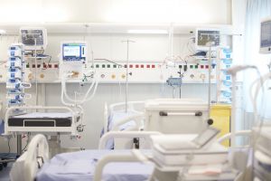 Ολονύχτια μάχη για να σωθεί η 16χρονη στη Θεσσαλονίκη – Μπήκε στο Παπανικολάου με κορονοιό στα πρόθυρα ανακοπής