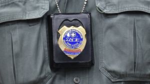 ΣΔΟΕ: Κατάσχεση νέας μεγάλης ποσότητας αντισηπτικών σε παράνομο παρασκευαστήριο (pics+vid)