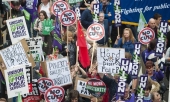 Χιλιάδες στους δρόμους της Βρετανίας με συνθήματα για υψηλότερους μισθούς
