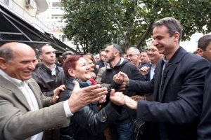 Προεκλογικό το κλίμα στην περιοδεία Κ. Μητσοτάκη σε Αρτα και Γιάννενα
