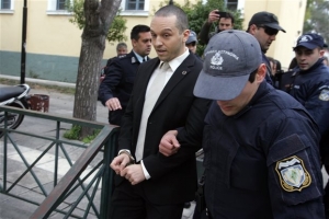 Εισαγγελέας: Αρση ασυλίας Κασιδιάρη για τα περί «ανθρώπινων σκουπιδιών»