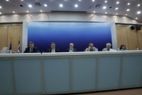 Πέντε υπουργεία «ενώθηκαν» και πήραν αποφάσεις για τους πρόσφυγες