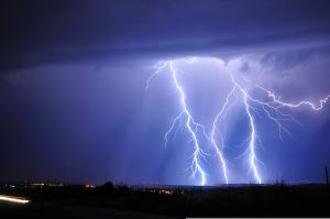 Βουλγαρία: Κεραυνός στοίχισε τη ζωή σε τρεις ανθρώπους στο κέντρο της Σόφιας