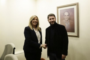 Σε πολύ καλό κλίμα η συνάντηση Γεννηματά - Ανδρουλάκη