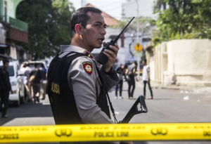 Ινδονησία: Επίθεση σε αστυνομικό τμήμα με τέσσερις καμικάζι