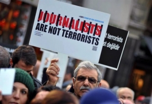 Καταδίκη της Τουρκίας από το ΕΔΑΔ για «έφοδο» στα γραφεία περιοδικού