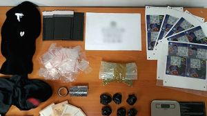 Συνελήφθησαν δύο νεαροί για διακίνηση ναρκωτικών μέσω QR codes και κοινωνικών δικτύων