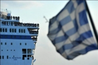 Στον Πειραιά φτάνει το πρώτο πλοίο με τους 1.749 πρόσφυγες