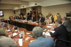 Σύσκεψη Κουρουμπλή με την Ενωση Περιφερειών Ελλάδας