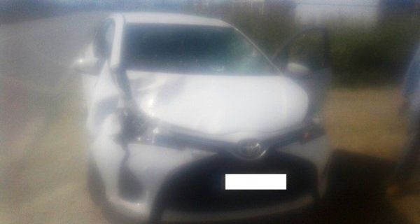Θεσσαλονίκη: Αυτοκίνητο “καρφώθηκε” σε δέντρο στον Βαρδάρη