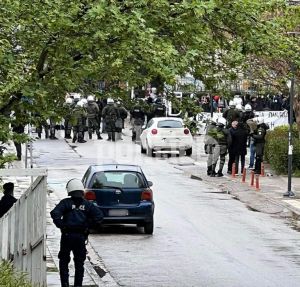 Θεσσαλονίκη: Επεισόδια και χημικά στο ΑΠΘ (pics)