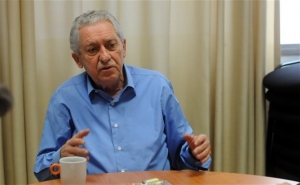 Κουβέλης: Ζητά συμβούλιο πολιτικών αρχηγών για το χρέος