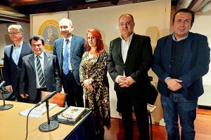 ‘’Δακρυσμένα Χώματα’’ ένα ταξίδι στις μνήμες της προσφυγιάς με οδηγό τον Νίκο Κωνσταντινίδη