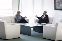 Εκτακτη Σύνοδο Κορυφής για το μεταναστευτικό ζητούν Μέρκελ-Φάιμαν