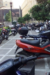 Σύνταγμα - Πατησίων μισή μέρα δρόμος