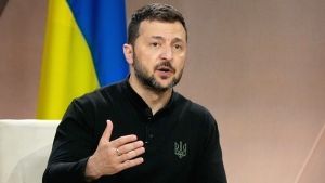 «Αξιοπρεπής» ειρήνη ζητά ο Ζελένσκι ενόψει συνάντησης με Αμερικανούς και Ευρωπαίους στο Βερολίνο