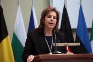 Χριστοφιλοπούλου: Ποιους καλύπτουν η Δούρου και οι 19 δήμαρχοι;