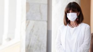 Με διοικητές νοσοκομείων της Θεσσαλονίκης επικοινώνησε η Κ. Σακελλαροπούλου