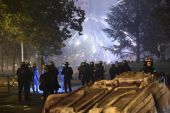 Το Ιράν ζητάει από την γαλλική κυβέρνηση να «σταματήσει τη βίαιη μεταχείριση» των πολιτών της