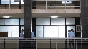 Θεσσαλονίκη: Απολογία μέσω τηλεδιάσκεψης για τον ληστή με το κατσαβίδι