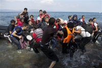 Τηλεφωνική επικοινωνία Γκι-μουν - Θάνου για την προσφυγική κρίση