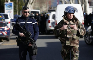 Γαλλία: Εκκενώθηκε το Μον Σεν Μισέλ - Οι αρχές αναζητούν έναν ύποπτο