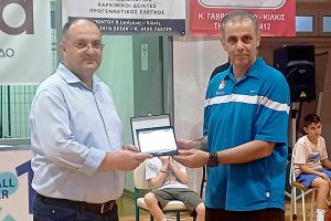 Τιμητική πλακέτα στον Δήμαρχο Κιλκίς από την ‘’Κούπα’’