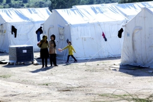 ΠΟΕΣΥ: Περιστολή δικαιωμάτων η απαγόρευση εισόδου του Τύπου σε hot spots