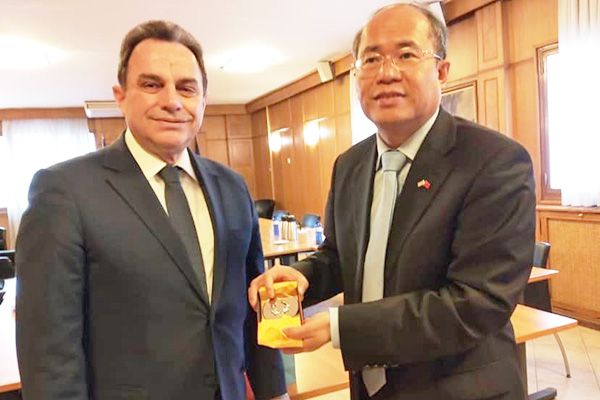 Συναντήσεις Γεωργαντά με τους πρεσβευτές της Κίνας και της Αυστραλίας