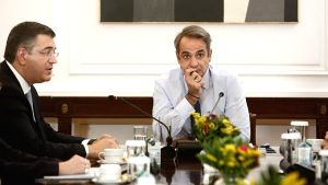 Σημαντική συνάντηση Μητσοτάκη με τον Τζιτζικώστα για τις μεταφορές και τον τουρισμό