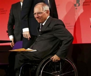Το δόγμα Σόιμπλε και η μοναξιά Μέρκελ