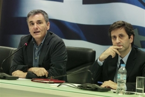 Ο «υβριδικός» δρόμος προς τις εκλογές