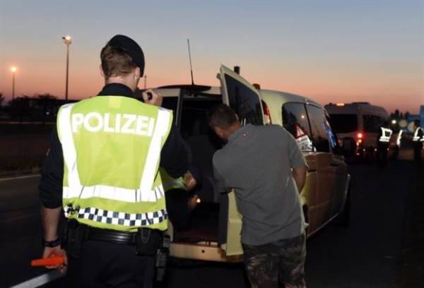 Αυστρία: 80.000 αιτήσεις χορήγησης ασύλου αναμένονται για φέτος