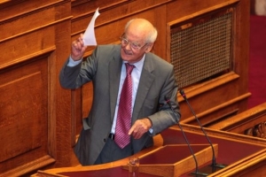 Δεν θα είναι υποψήφιος ο Απόστολος Κακλαμάνης